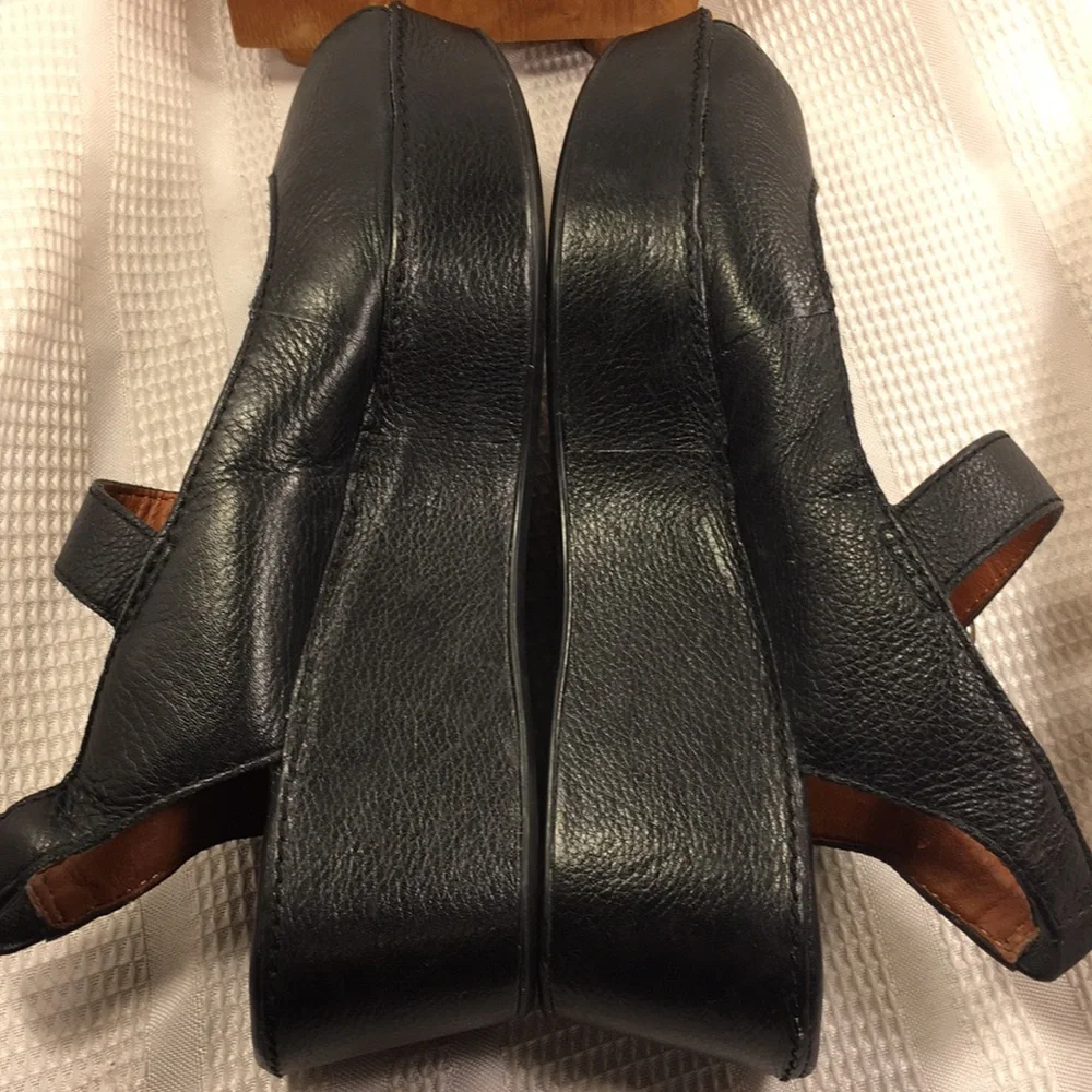 Lucky Brand buttery leather peep toe platform shoe